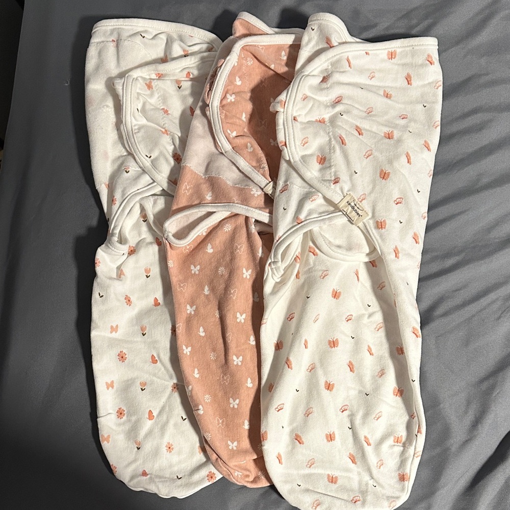Baby Swaddle Set in Pink and White